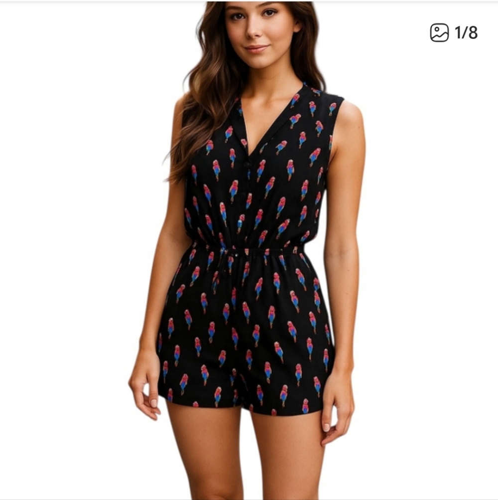 Forever 21~ Parrot Print Tropical Tie-Front Romper w/ Zip Pocket~Medium